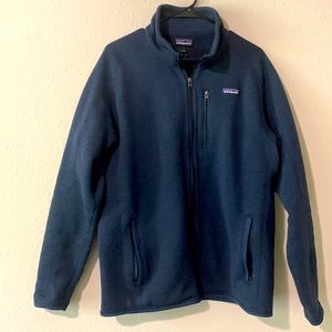 Patagonia fleece dark navy blue, large. There are 2 identical fleece jackets.